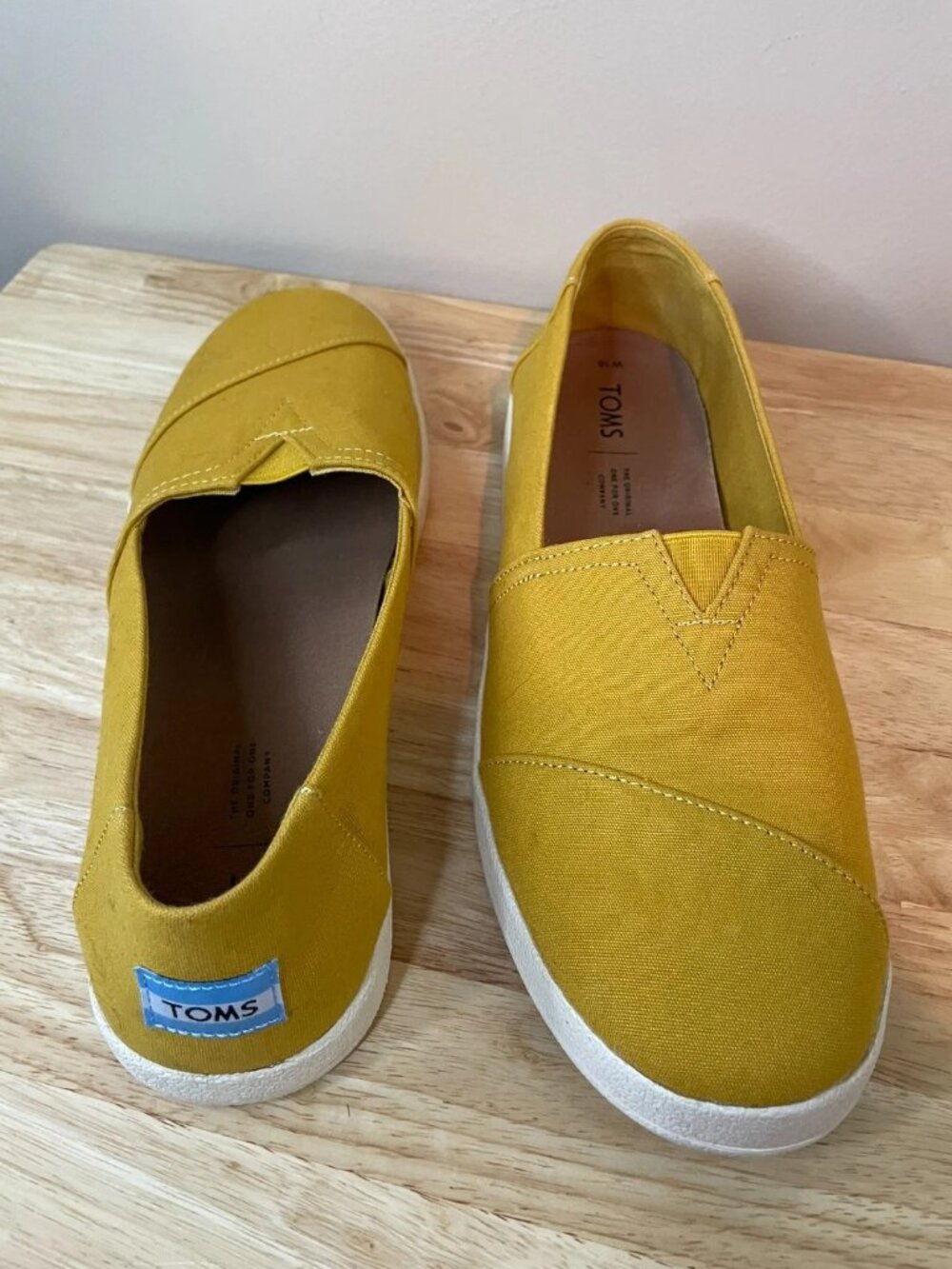 TOMS Alpargata Women's Slip-On Shoes Mustard Yellow Canvas Size 10 NWOT